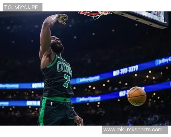 普理查德表现稳定半场8投4中贡献11分2篮板4助攻